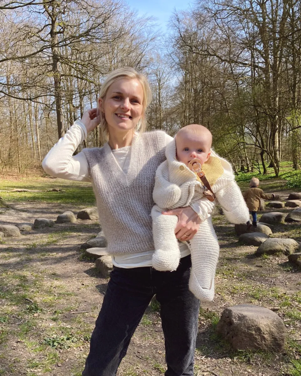 Friday Slipover V-hals PetiteKnit mønster