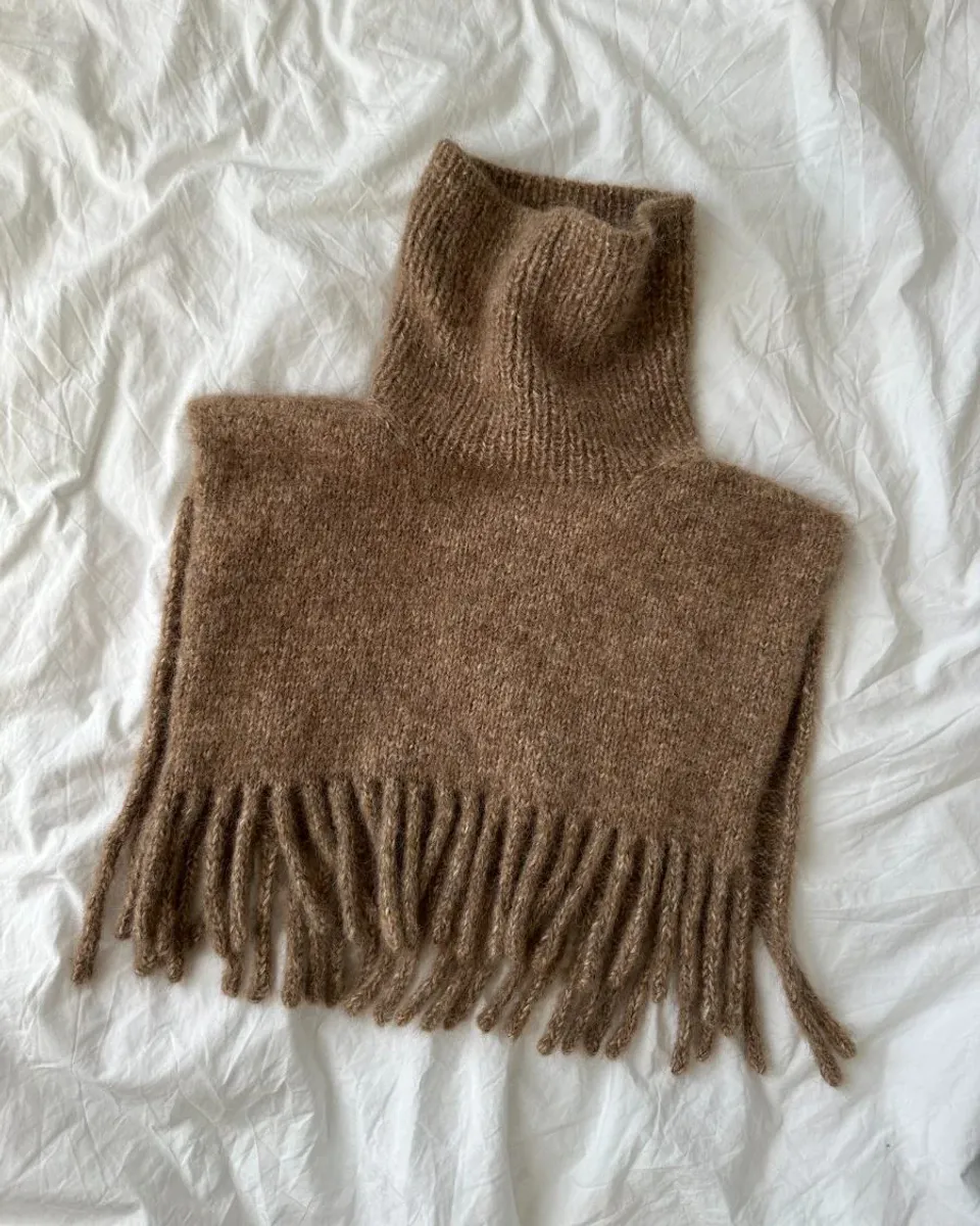 Nora Neck fra PetiteKnit oppskrift