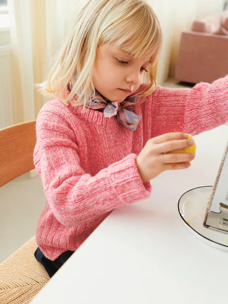 Hovedbilde 2401-4 Finnick Sweater Junior 2-12 år Sandnes garn*