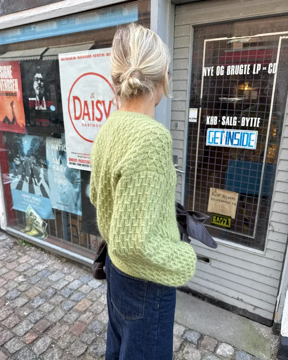 Jenny Blouse til Dame fra PetiteKnit oppskrift