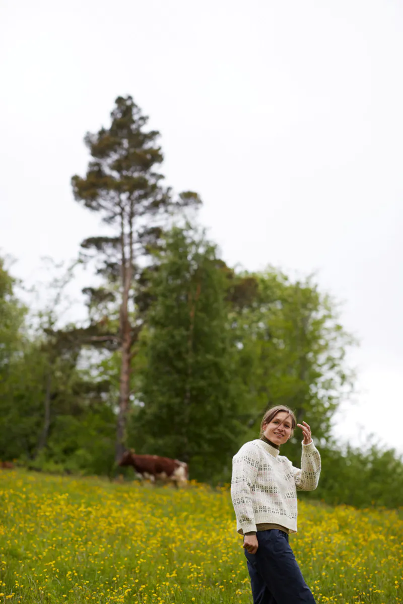 433-7 Ytterbakkegenser til dame i Fivel strikkepakke